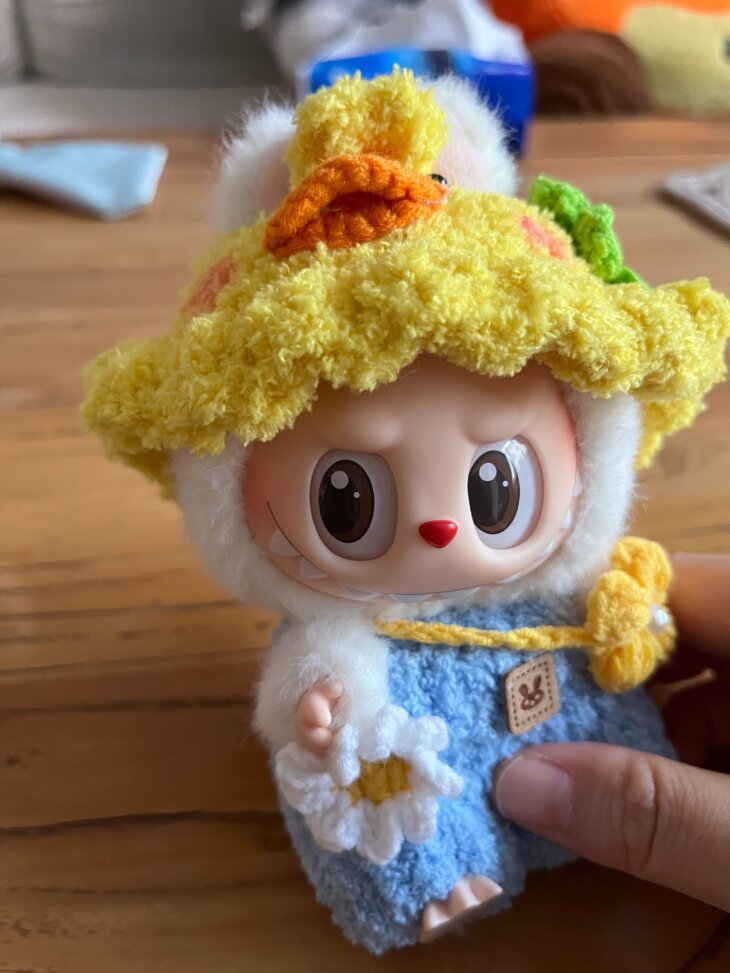Labubu Clothes - Hand-Crocheted Suit for 17CM Doll - Image 8