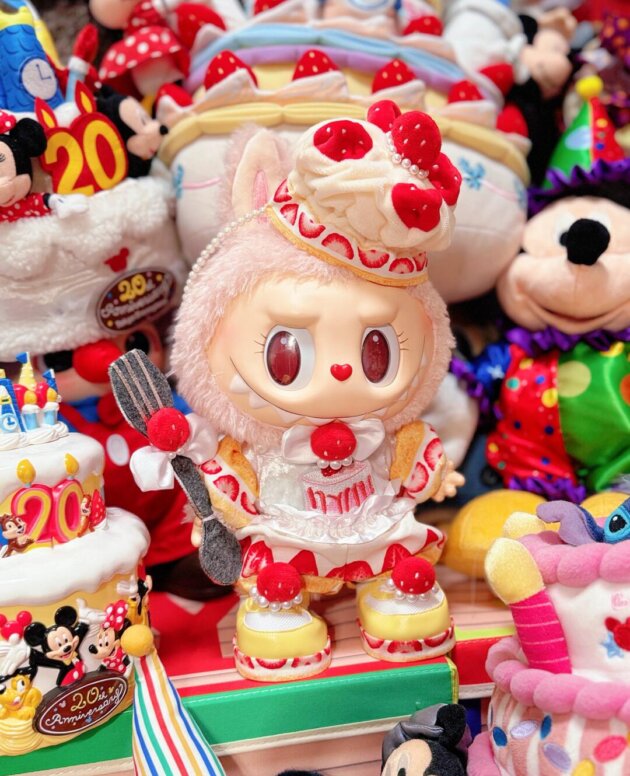 Labubu clothes - Strawberry cake