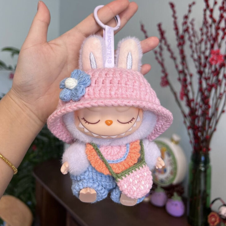Labubu Clothes - Hand-Crocheted Suit for 17CM Doll - Image 2