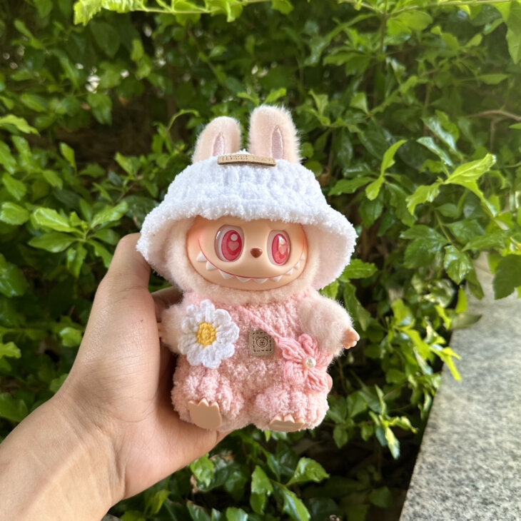 Labubu Clothes - Hand-Crocheted Suit for 17CM Doll - Image 4