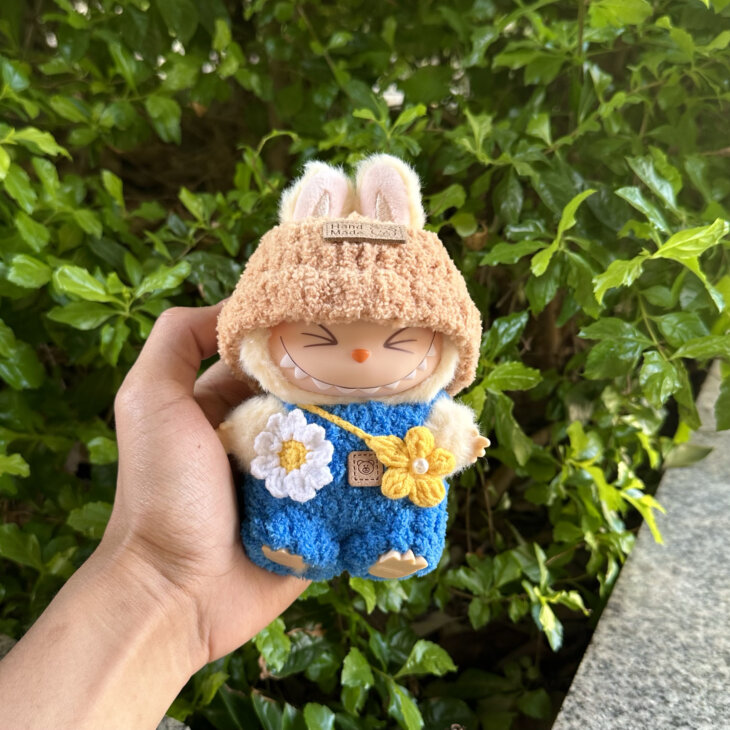 Labubu Clothes - Hand-Crocheted Suit for 17CM Doll - Image 5