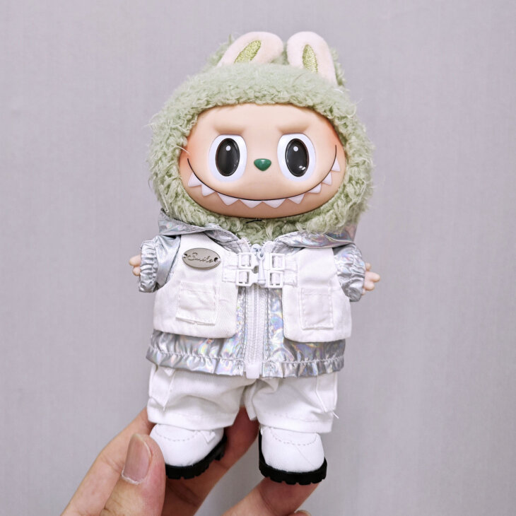 Labubu Clothes - Silver Trench Coat Suit for 17CM Doll - Image 2